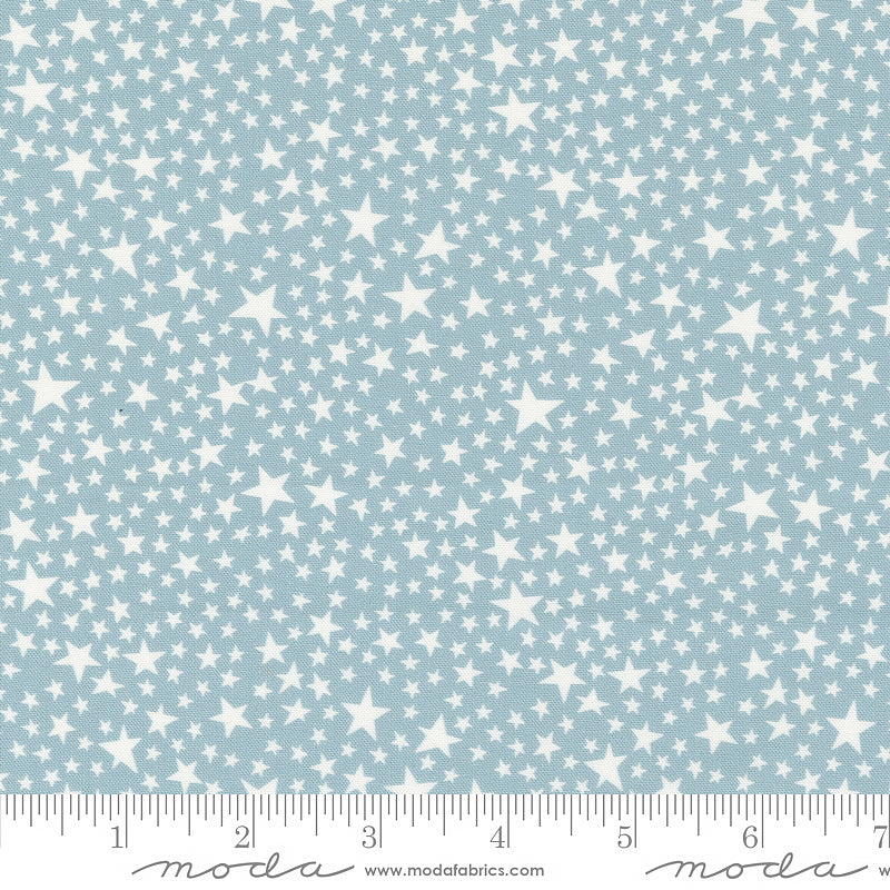 Moda Play Ball Super Stars Dolphin 1 Yard Cut