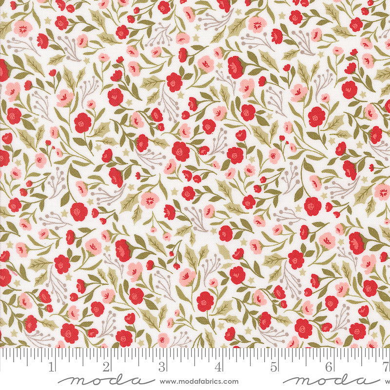 Berry & Pine Posies Snow