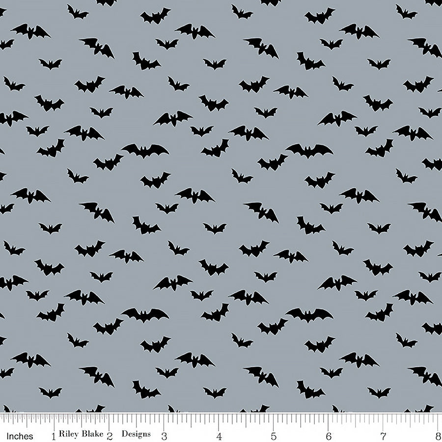 Sophisticated Halloween Bats Fog – Remnant 44″ × 44″